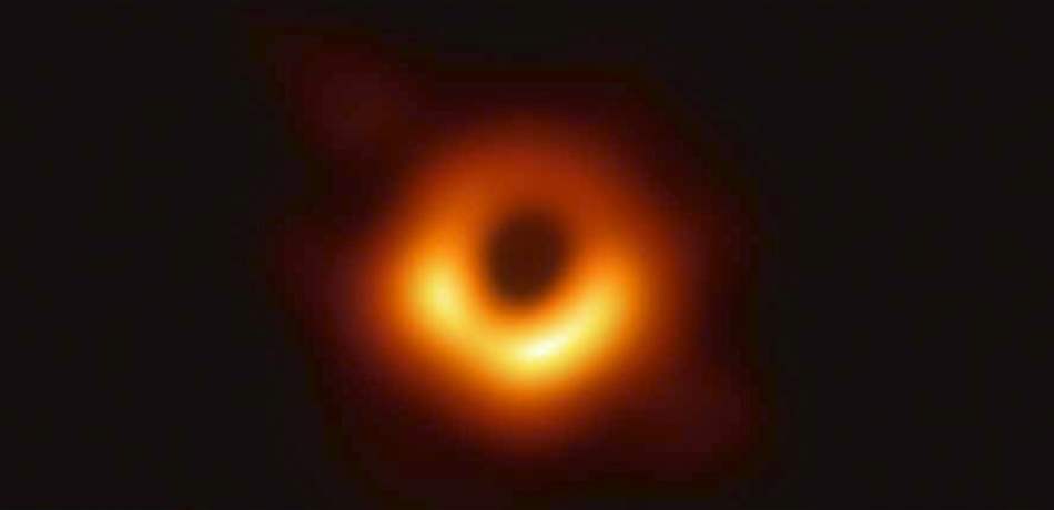 سابقة فلكية مثيرة ....علماء يكشفون أول صورة لثقب أسود