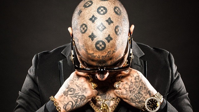 تونس تمنع سفر مغني الراب"سواج مان" لاتهامه بالفساد المالي