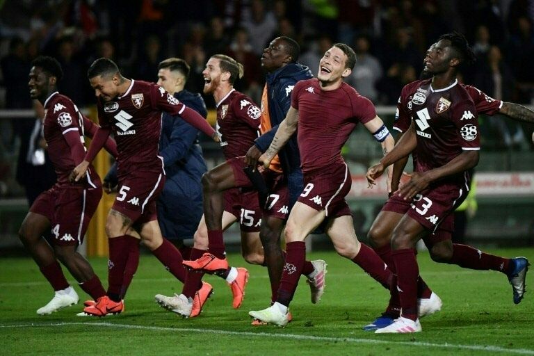 ثنائية بيلوتي تقود تورينو لفوز ثمين بالدوري الإيطالي