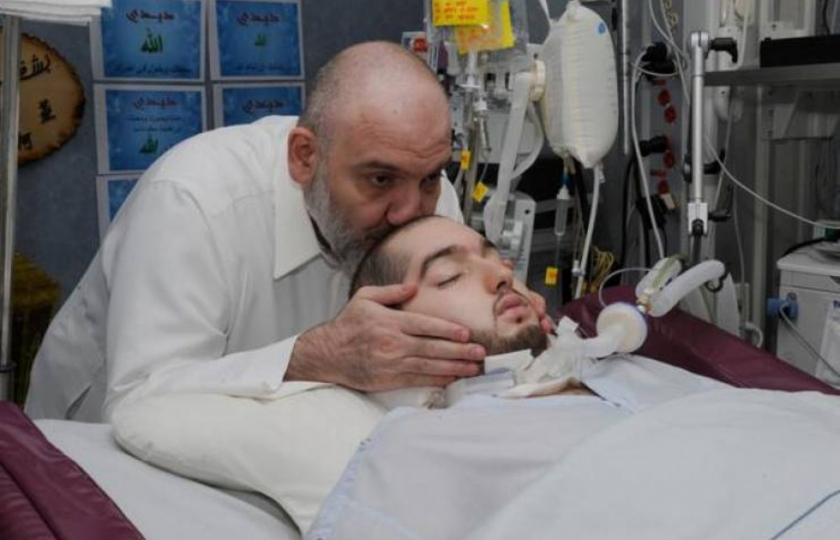 الأمير وليد بن خالد ووالده في المستشفى - مواقع التواصل