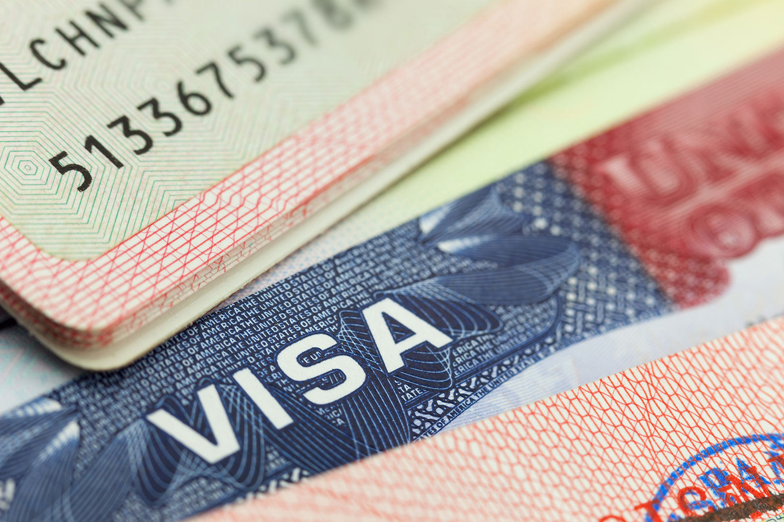 واشنطن تلزم طالبي التأشيرات بتوفيرمعلومات عن مواقع التواصل  