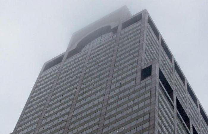 مقتل قائد مروحية سقطت على مبنى وسط مانهاتن بأمريكا