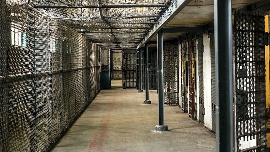 معتقلات الأسد.. أسيرة تعرضت لأزمة قلبية فأعيدت للسجن بعد يوم