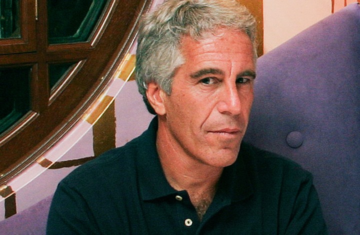 ضحايا الملياردير الأمريكي إيبشتاين يصفنه بأنه "شخص مخيف"