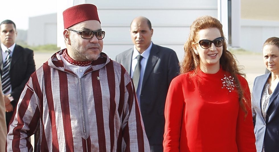هل انفصل العاهل المغربي رسميا عن زوجته؟