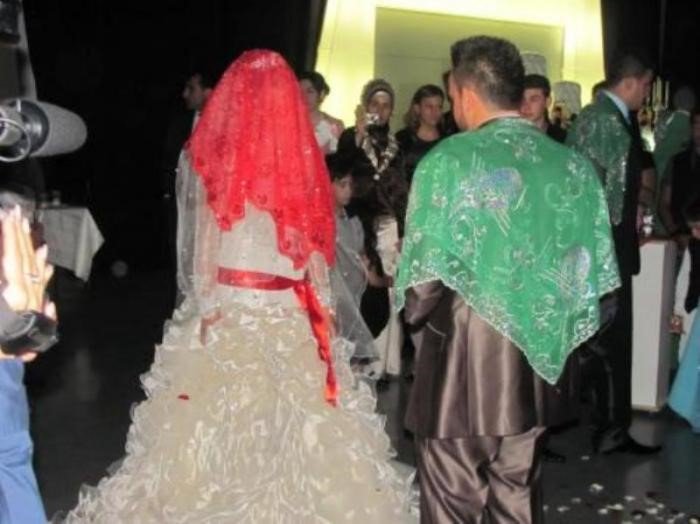 تقاليد الأعراس التركية تسبب أزمات مرورية في ألمانيا