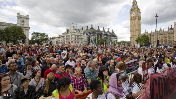 بريطانيا تستعد لأسبوع من الجدل وبارنييه يتوقع خروجها دون اتفاق