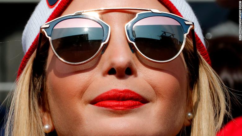 إيفانكا تتعرض لموجة من السخرية بسبب  تغريدات خاطئة من ترامب 