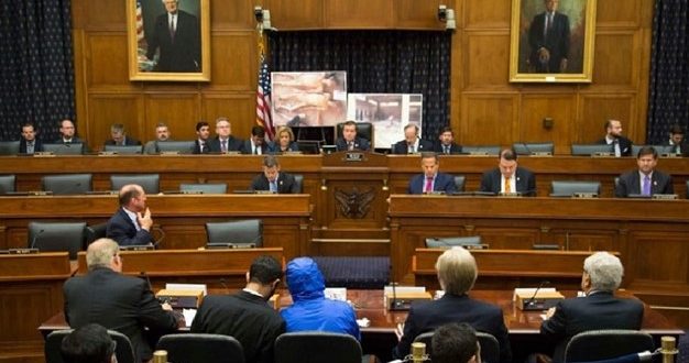 القيصر بالازرق يشهد في الكونغرس الاميركي