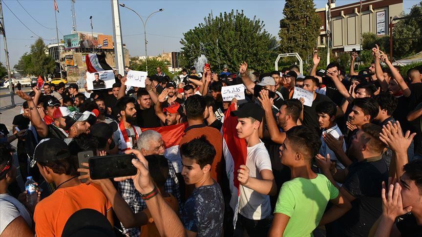 الحكومة العراقية تؤكد إنها تتفاوض مع ممثلي الاحتجاجات