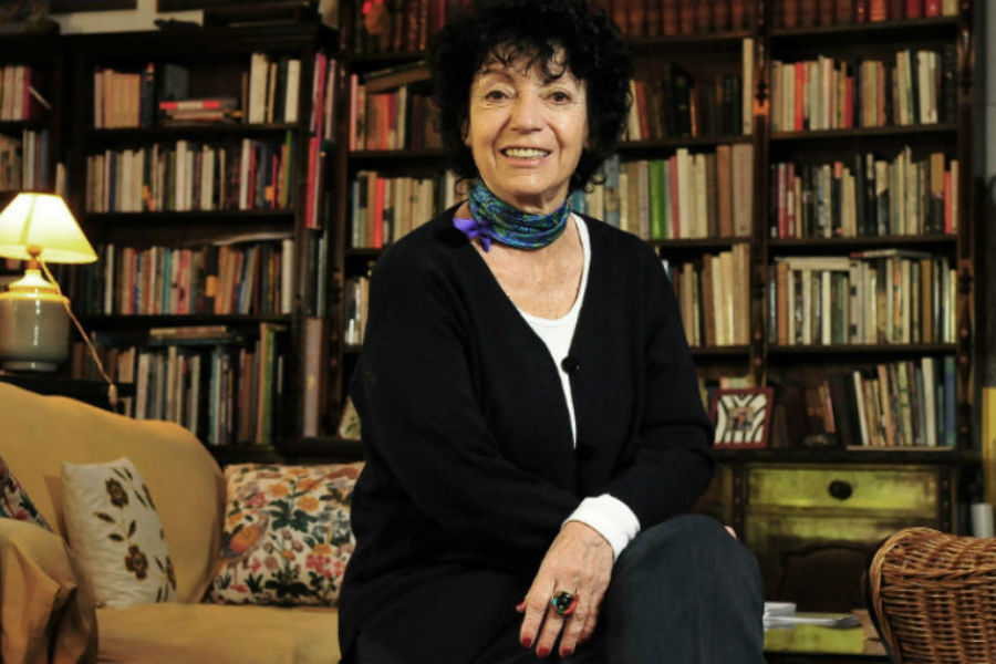 الكاتبة الأرجنتينية فالينزويلا