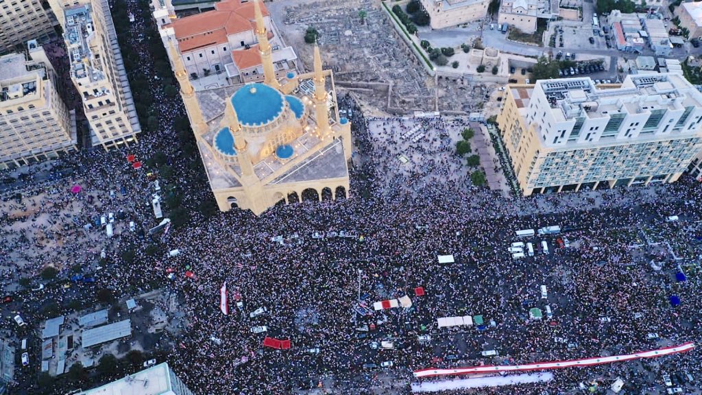 لبنان.. جعجع يدعو الحريري لتشكيل حكومة جديدة ..مختلفة