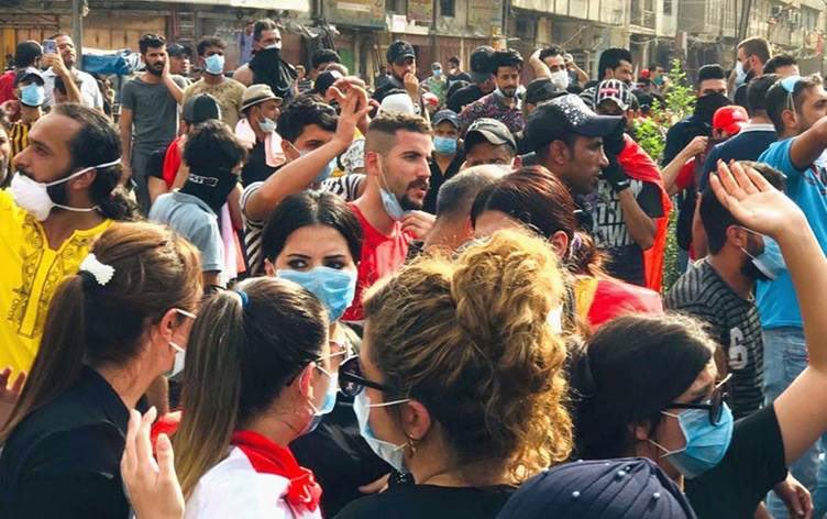 قوات الأمن العراقية تستخدم قنابل الغاز لتفريق متظاهرين