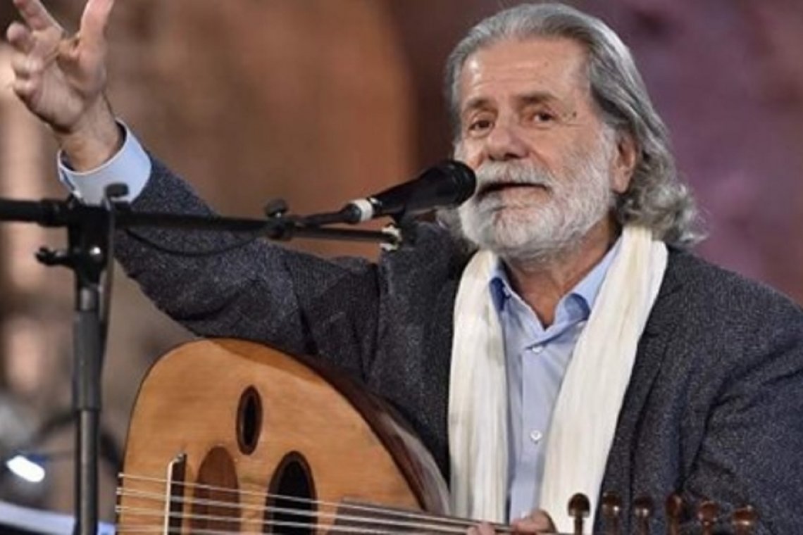 مارسيل يغني للثورة اللبنانية وسلسلة بشرية من النبطية لكفررمان