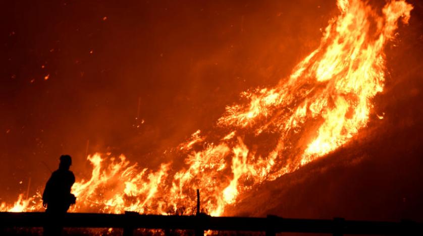 اعلان حالة الطوارئ في أنحاء ولاية كاليفورنيا بسبب حرائق الغابات