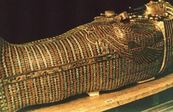 احتفالات بمرور 97 على اكتشاف مقبرة الفرعون الذهبى توت آمون