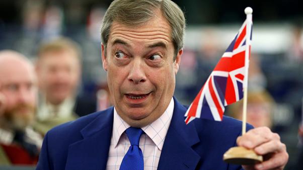 زعيم حزب بريكست ينتقد اتفاق الخروج البريطاني من الاتحاد الأوروبي