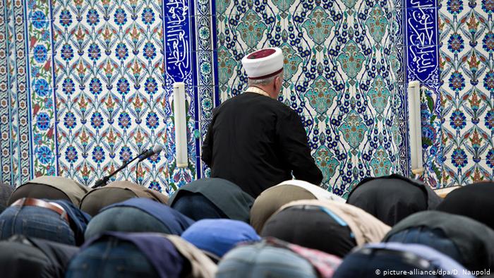 جدل حول مشروع قانون يلزم أئمة المساجد بتعلم اللغة الألمانية 