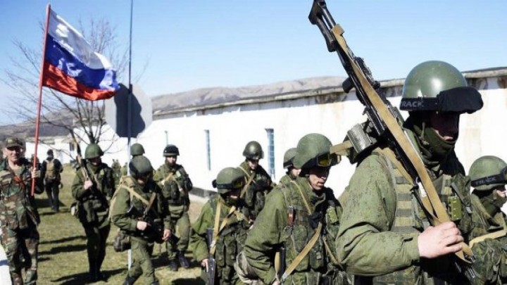 الروس يفاوضون لاستئجار مطار القامشلي وتحويله لقاعدة عسكرية  
