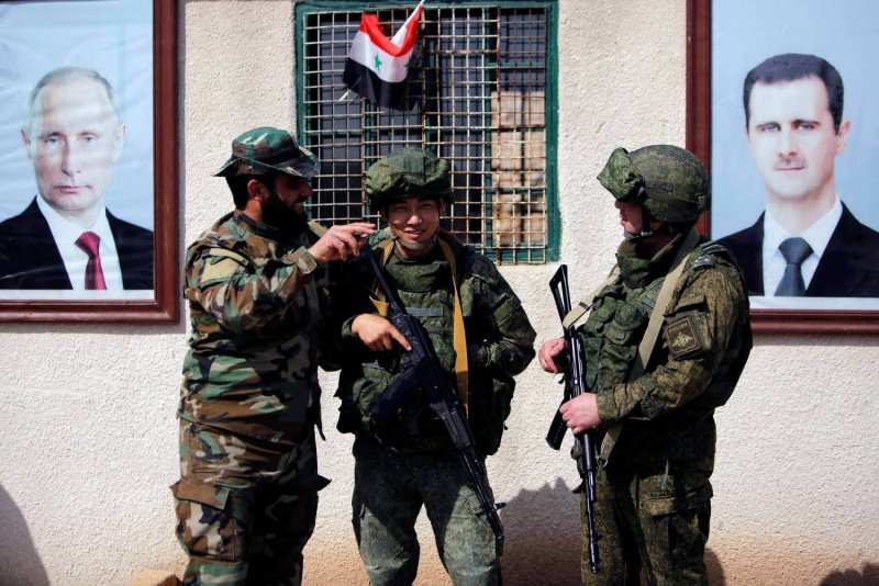  أشرطة مصورة لجنود روس يعذبون سوريين شرق حمص