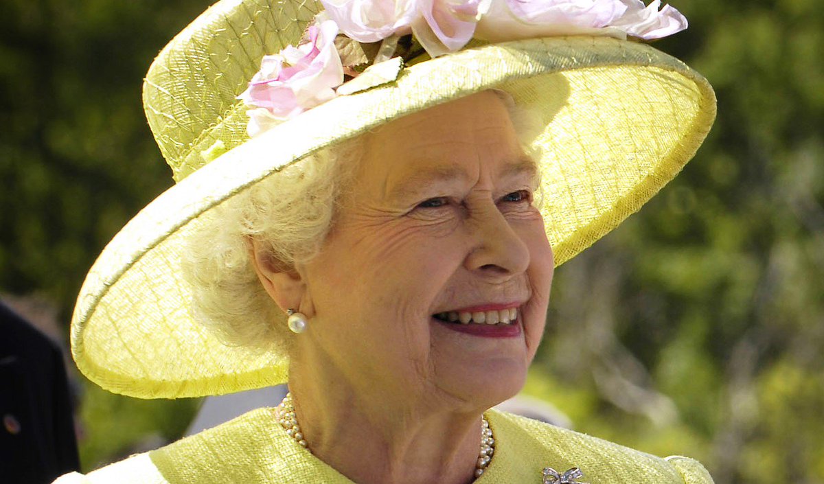 ملكة بريطانيا تبحث عن إدارة جديدة لفريق التواصل الرقمي