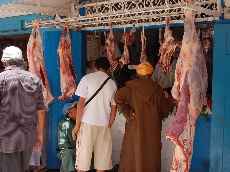 ألا زلت تأكل اللحوم ..؟ فساد المواد الغذائية والذمم يقلق اللبنانيين  