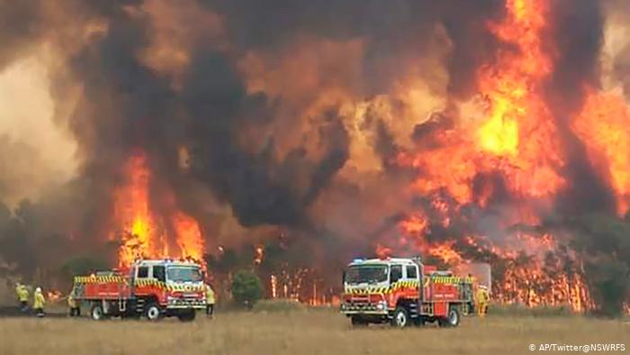 اشتعال مئات من الحرائق الخطيرة في الغابات باستراليا