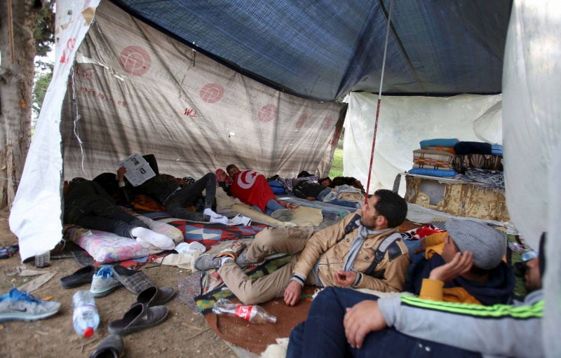 تونس ..عاطلون يطاردون أحلامهم في خيام وسط المدينة تونس ..عاطلون يطاردون أحلامهم في خيام وسط المدينة