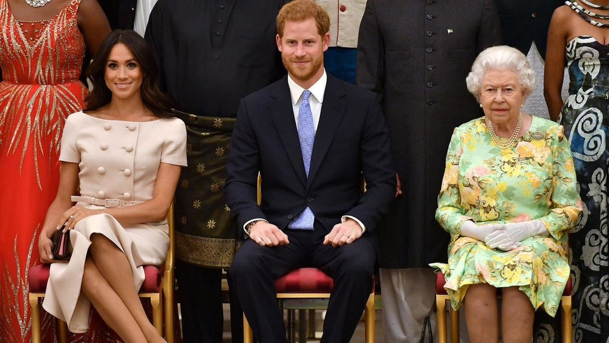  هاري حزين للانفصال عن العائلة المالكة ولم يكن امامه خيار آخر