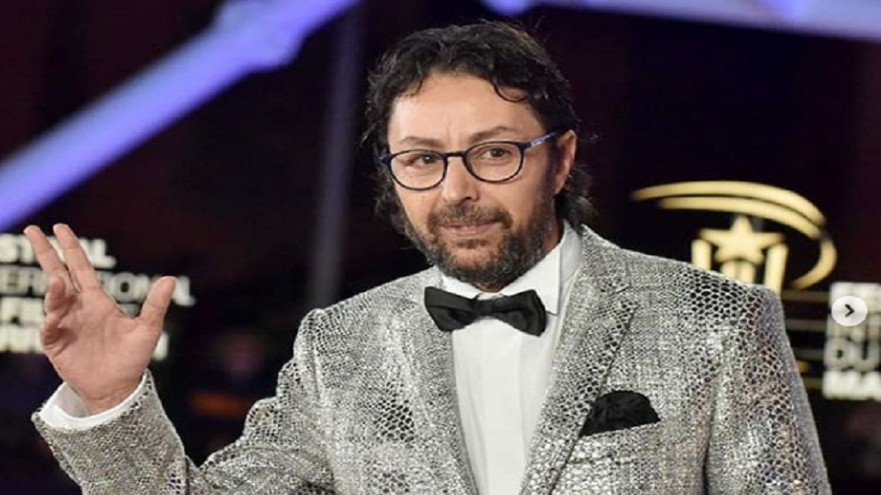 ممثل مغربي يثير الجدل بصورته المركبة على لوحة "المسيح"