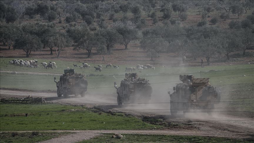 الجيش التركي يعزز قواته المتمركزة على الحدود مع سوريا