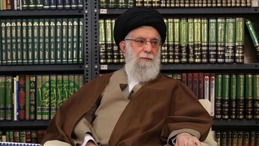 خامنئي يصدر عفوًا عن 10 آلاف سجين بينهم سياسيون