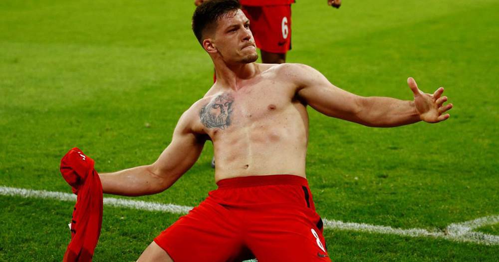 مهاجم ريال مدريد يواجه اتهامات جنائية بسبب خرق العزل الصحي