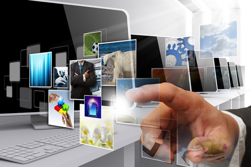 اللجنة العليا للمشاريع والإرث تستعرض استراتيجيةالإعلام الرقمي