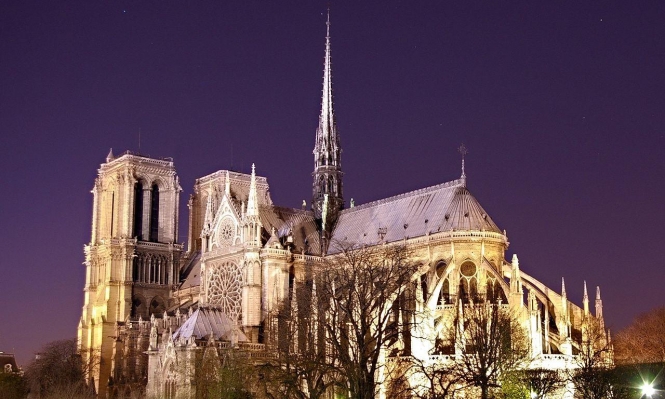 استئناف إصلاح كاتدرائية نوتردام في باريس بعد تخفيف القيود  