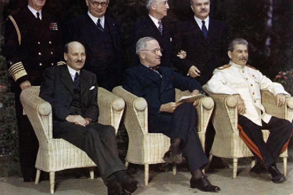 معرض جديدالشهر المقبل تحت شعار "مؤتمر بوتسدام 1945 "  