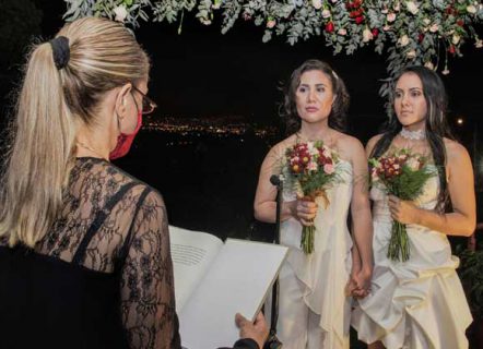 زواج مثلى بين امرأتين في كوستاريكا سابقة من نوعها بأمريكا الوسطى