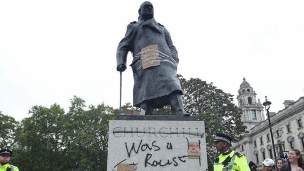 حفيدة تشرشل تقول إن تمثال جدها "قد ينبغي وضعه في المتحف"