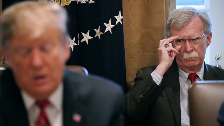 محكمة أمريكية تسمح بنشر كتاب بولتون في ضربة موجهة لترامب محكمة أمريكية تسمح بنشر كتاب بولتون في ضربة موجهة لترامب