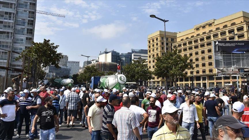 لبنان.. سلسلة احتجاجات في بيروت رفضاً للأوضاع الاقتصادية