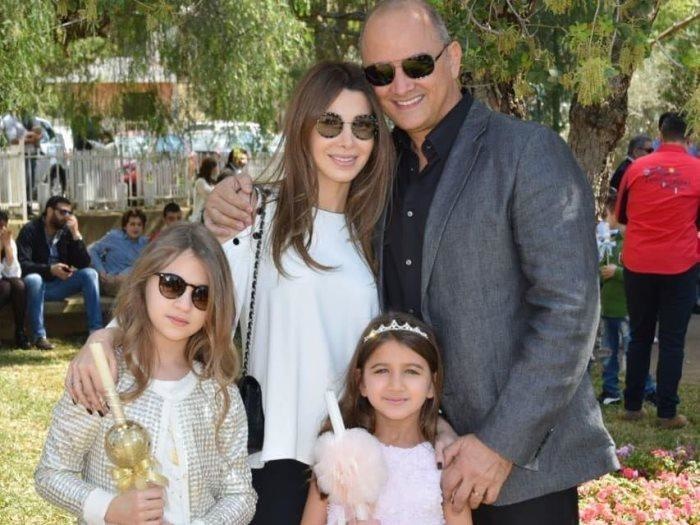 نانسي عجرم و عائلتها