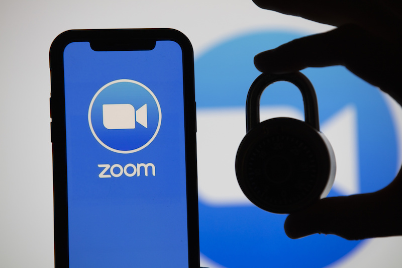 زوم تعلن اعتزامها وقف البيع المباشر لخدماتها في الصين