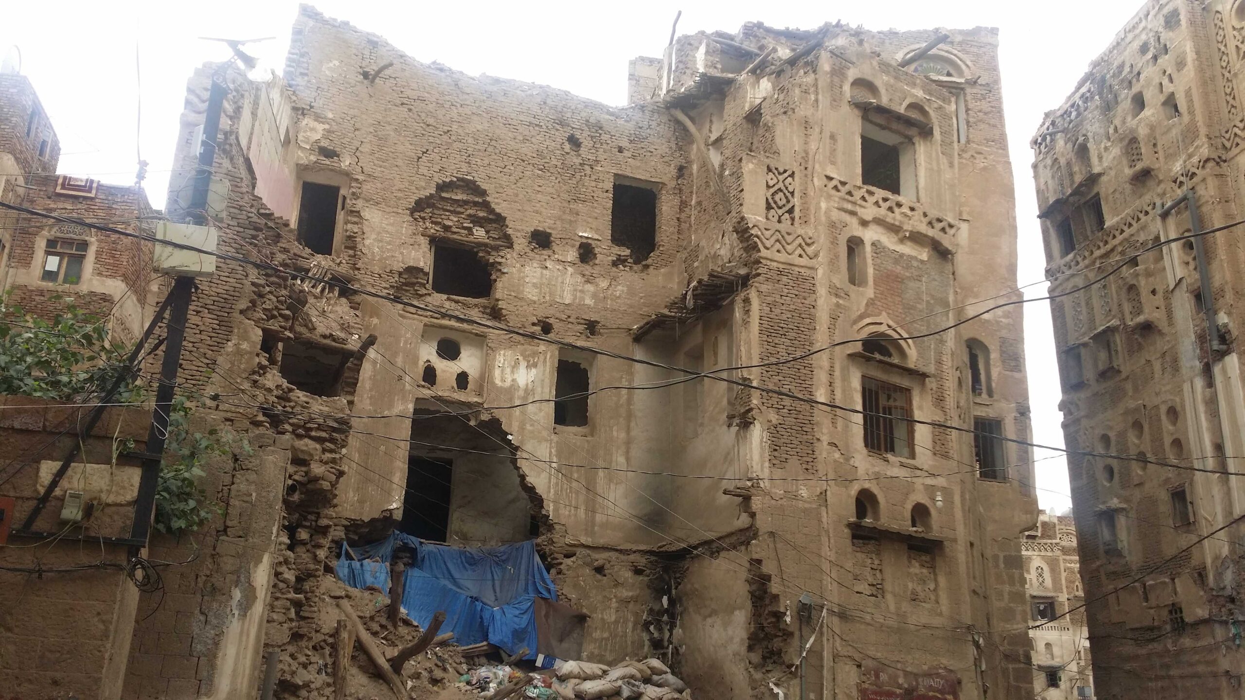  حماية 40 مبنى تاريخي من الانهيار في صنعاء القديمة باليمن