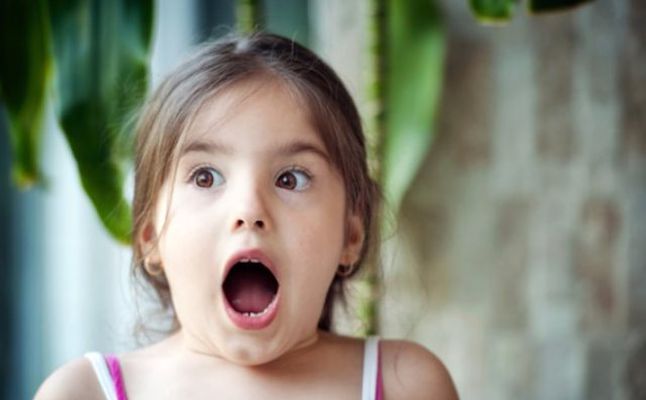 ماذا تفعل عندما يتلفظ طفلك بكلمات نابية؟