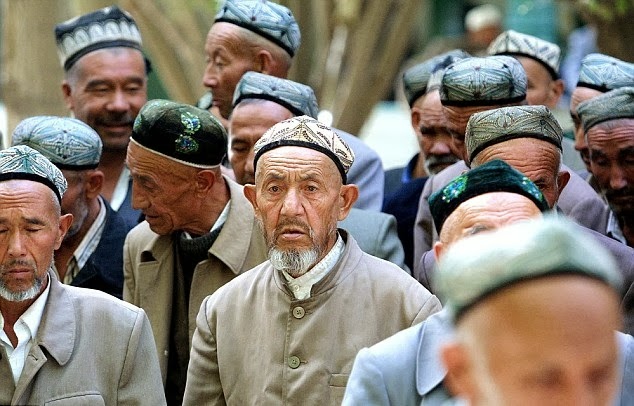 الغارديان : السلطات الصينية تحبس مسلمين بمنازلهم بذريعة كورونا