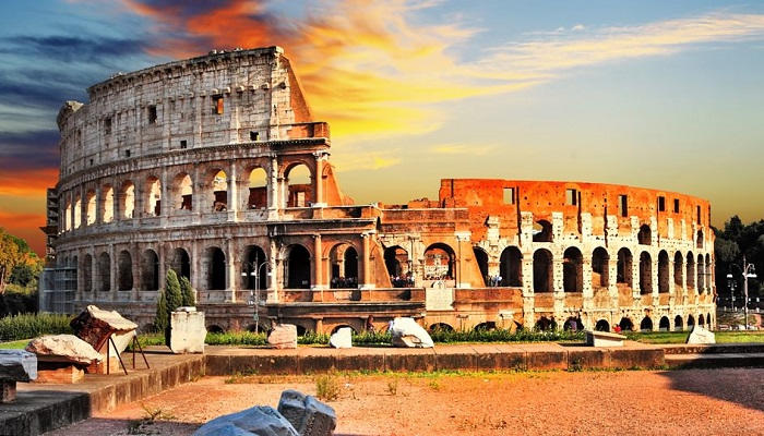 المواقع الأثرية في إيطاليا تعاني من تراجع الزائرين والدخل   