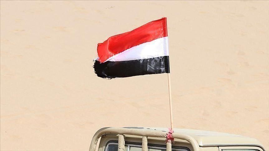 وزير يمني يتهم الإمارات بإدخال أجانب ومعدات إلى سقطرى