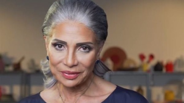 سوسن بدر تعلق على السخرية من إطلالتها الفرعونية