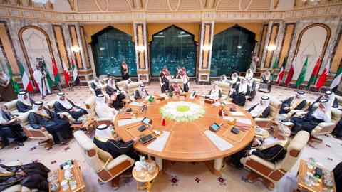 هل اقتربت الأزمة الخليجية من الحل؟  هل اقتربت الأزمة الخليجية من الحل؟