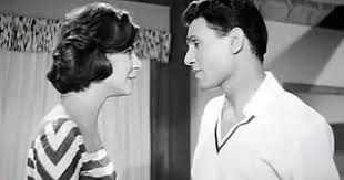 نشر وثيقة "زواج عرفي" بين سعاد حسني وعبد الحليم حافظ